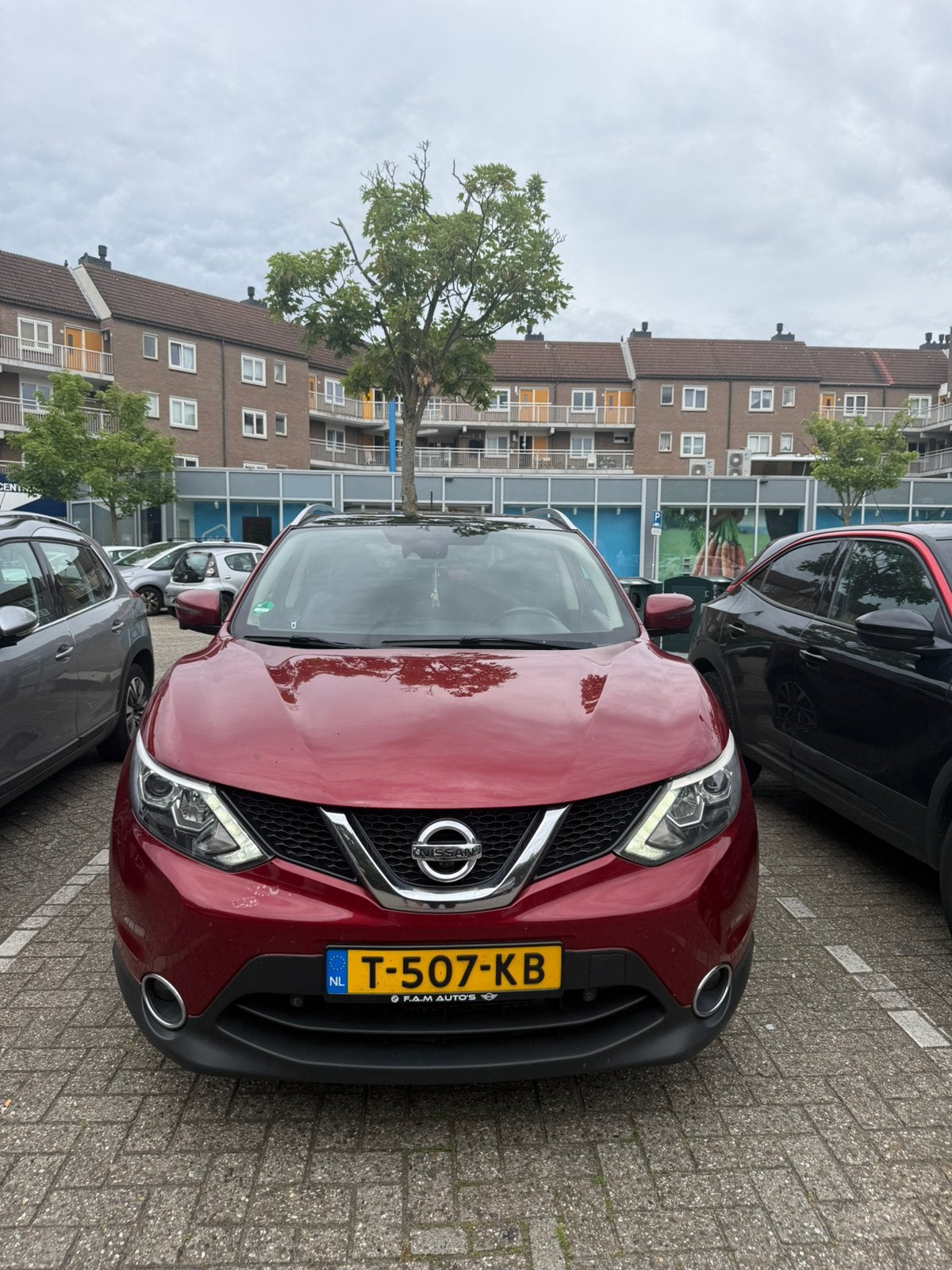 Nissan Qashqai 1.6 DCI 96KW 2WD CVT 2015 Rood, Automaat, 1380 kg, 4 cilinders, Diesel