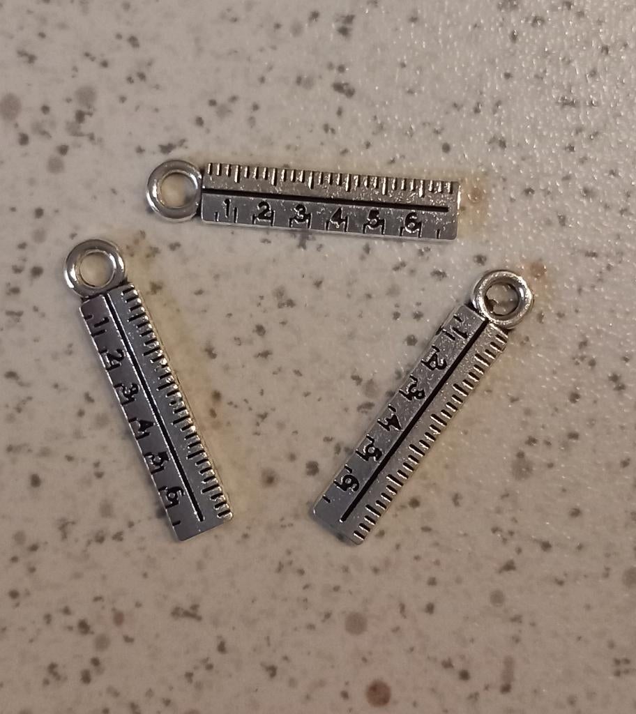 Lineaal metalen bedel, Ophalen of Verzenden, Nieuw, Bedel