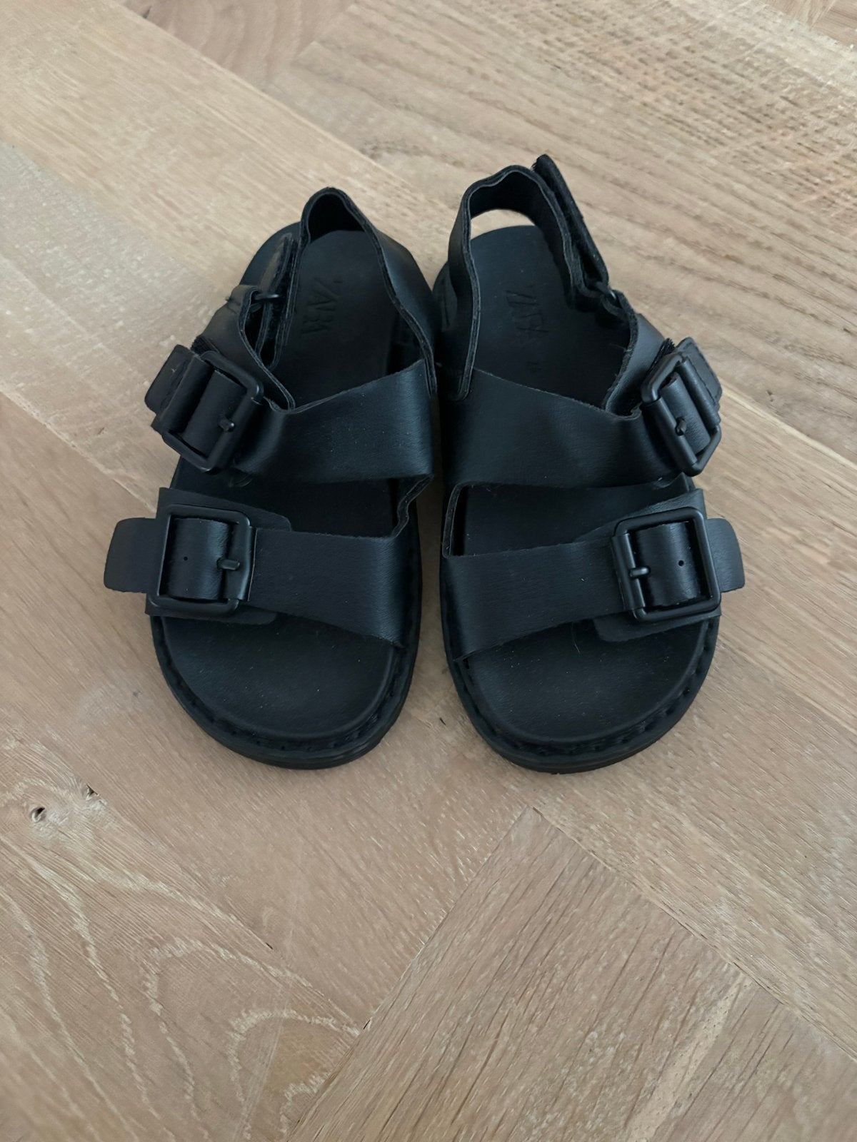 Zara sandalen maat 24 - Nooit gedragen, Jongen of Meisje, Overige typen, Ophalen of Verzenden, Zo goed als nieuw