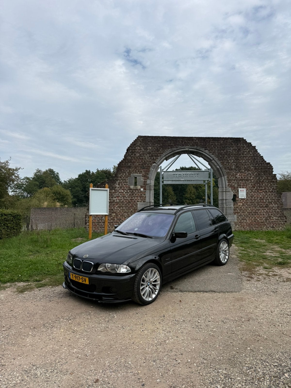 BMW 2001 Zwart, Auto's, 1850 kg, Zwart, 231 pk, Stationwagon