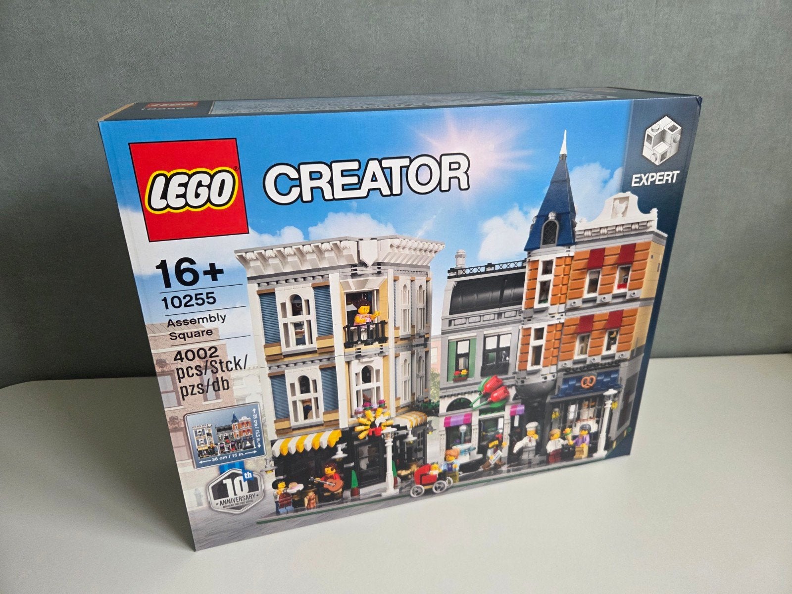 Lego 10255 Assembly Square NIEUW GESEALD, Lego, Nieuw, Ophalen of Verzenden, Compleet