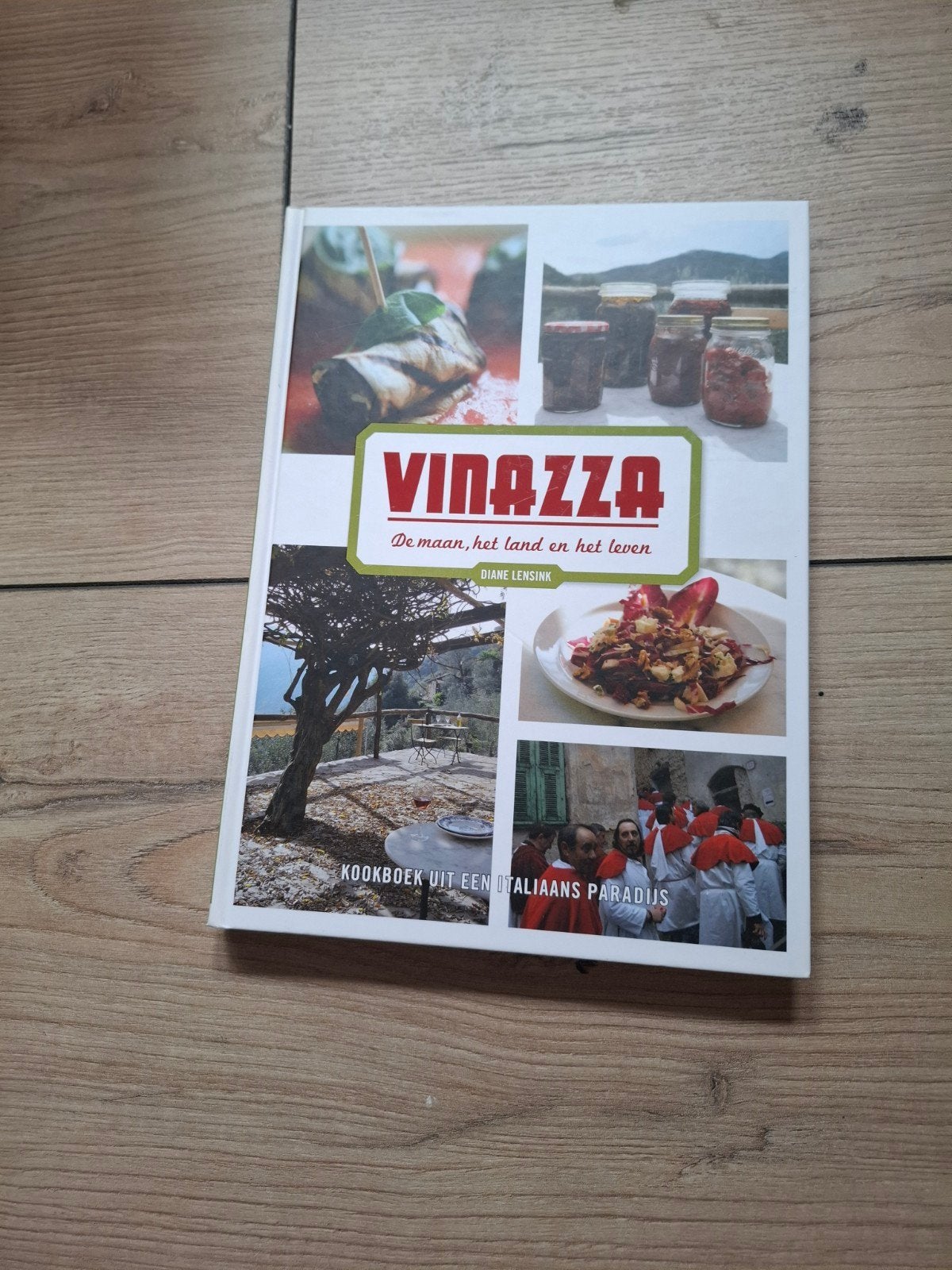 D. Lensink - Vinazza: de maan, het land en het leven, Italië, D. Lensink, Ophalen of Verzenden, Zo goed als nieuw