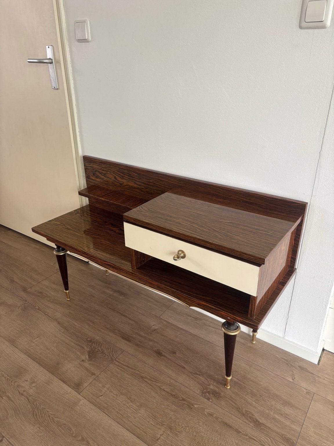 Foto 6 van Vintage retro platenspeler / telefoonkastje – mid century