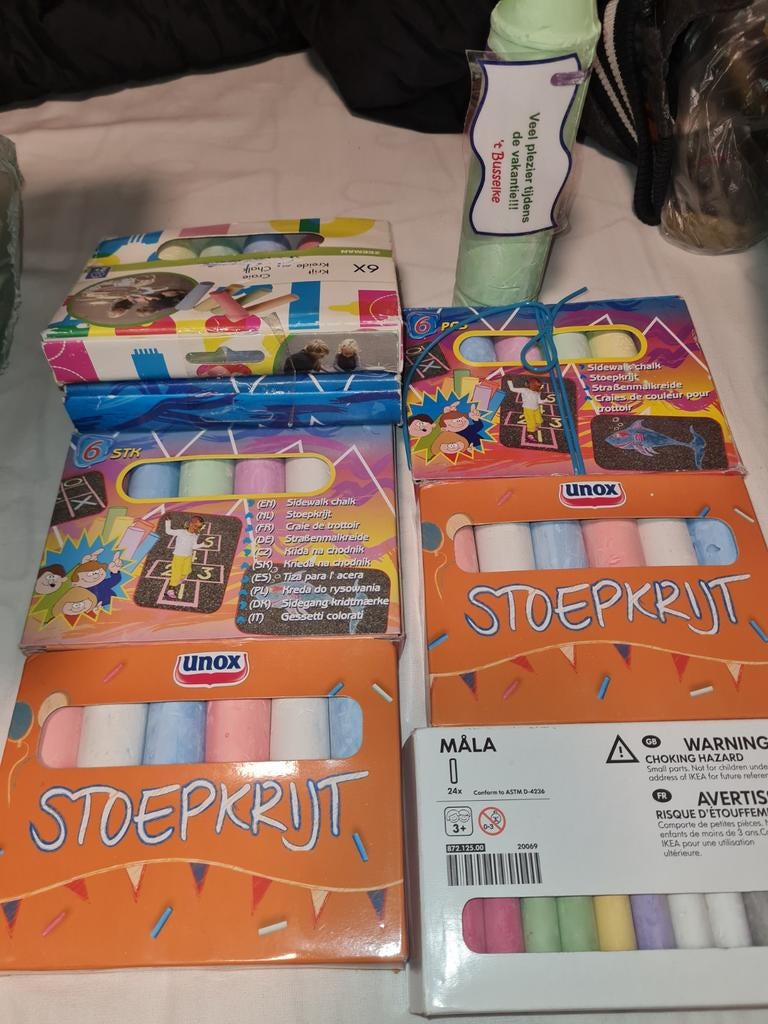 Krijtten 7 doos en met een stuk grot krijt, Ophalen of Verzenden