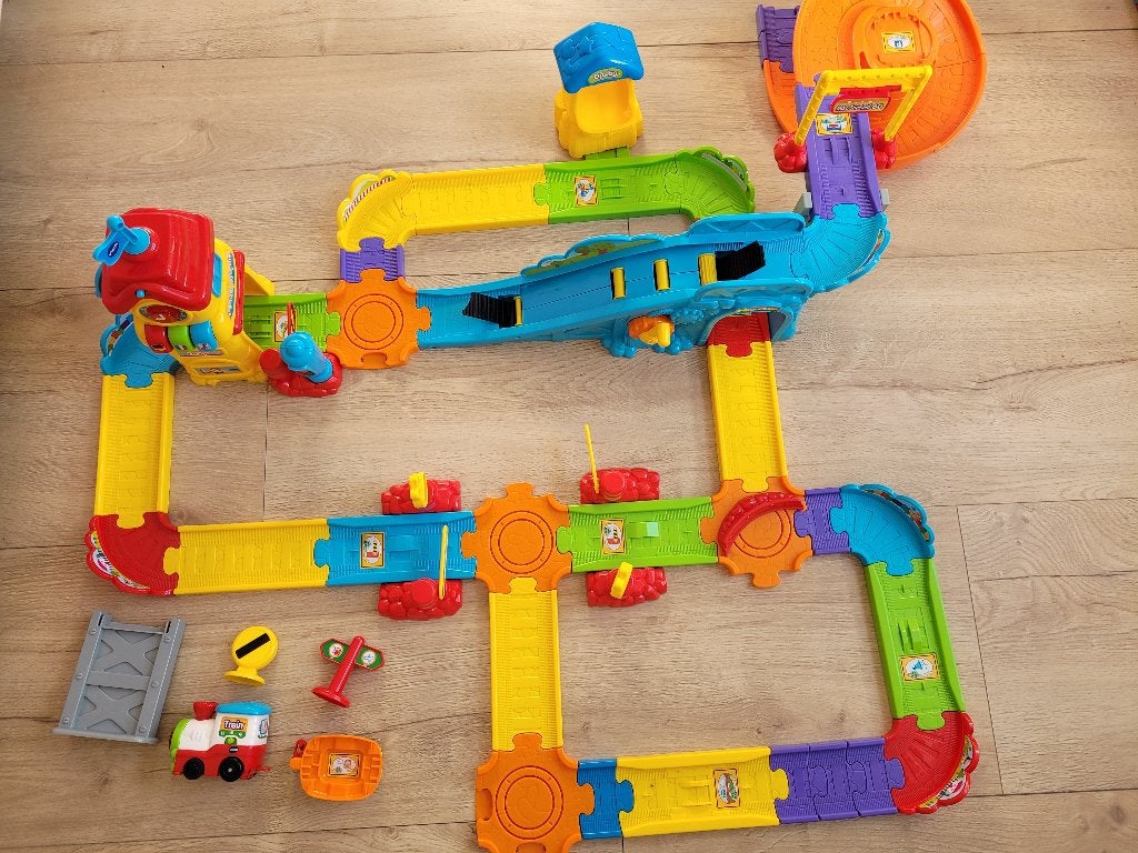 VTECH Toet Toet auto's Treinstation ~ AK4115, Ophalen of Verzenden, Gebruikt, 2 tot 4 jaar