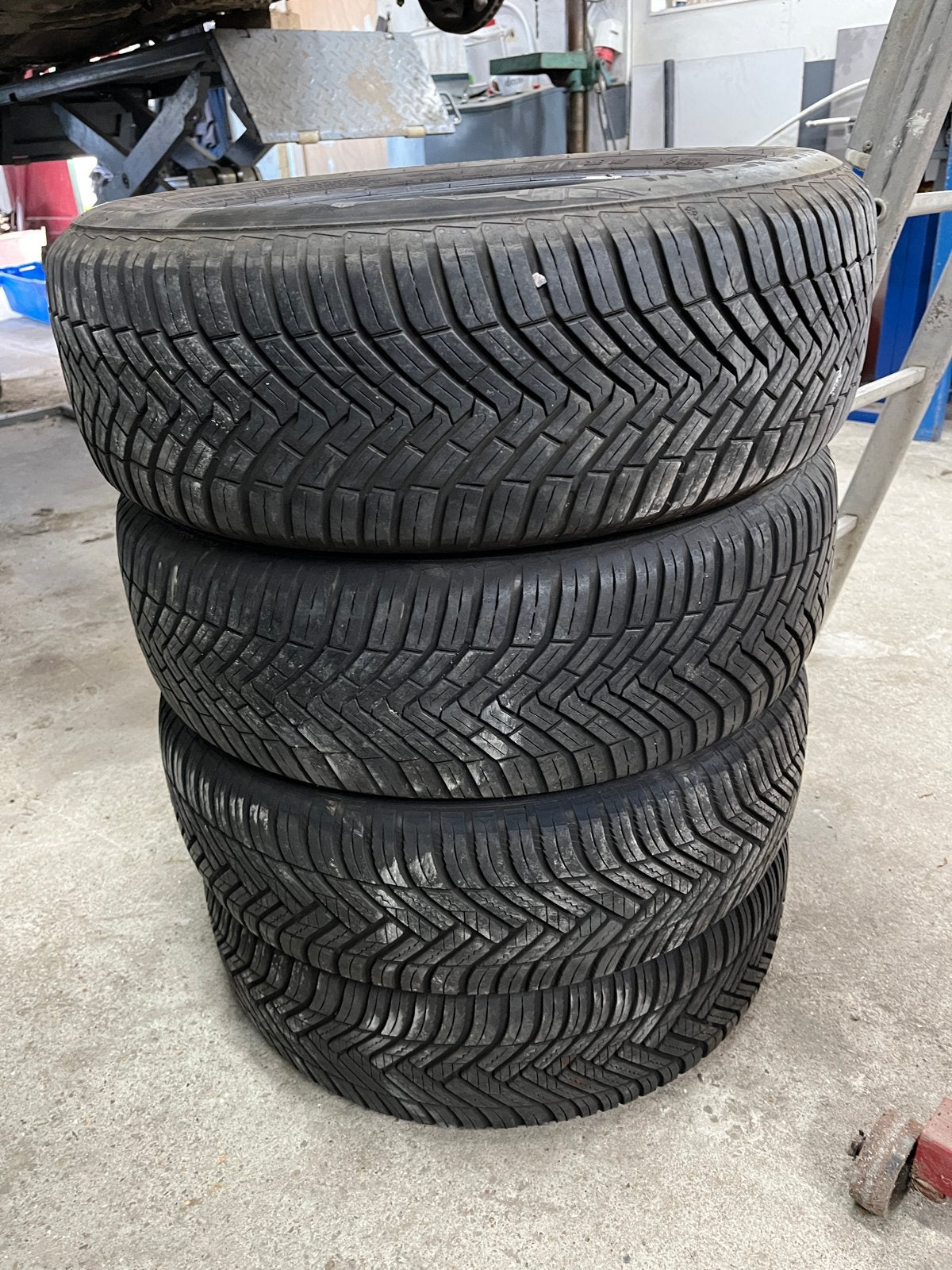 All Season Banden 195/65/15 Continental/Hankook, Gebruikt, 15 inch, Ophalen of Verzenden, All Season