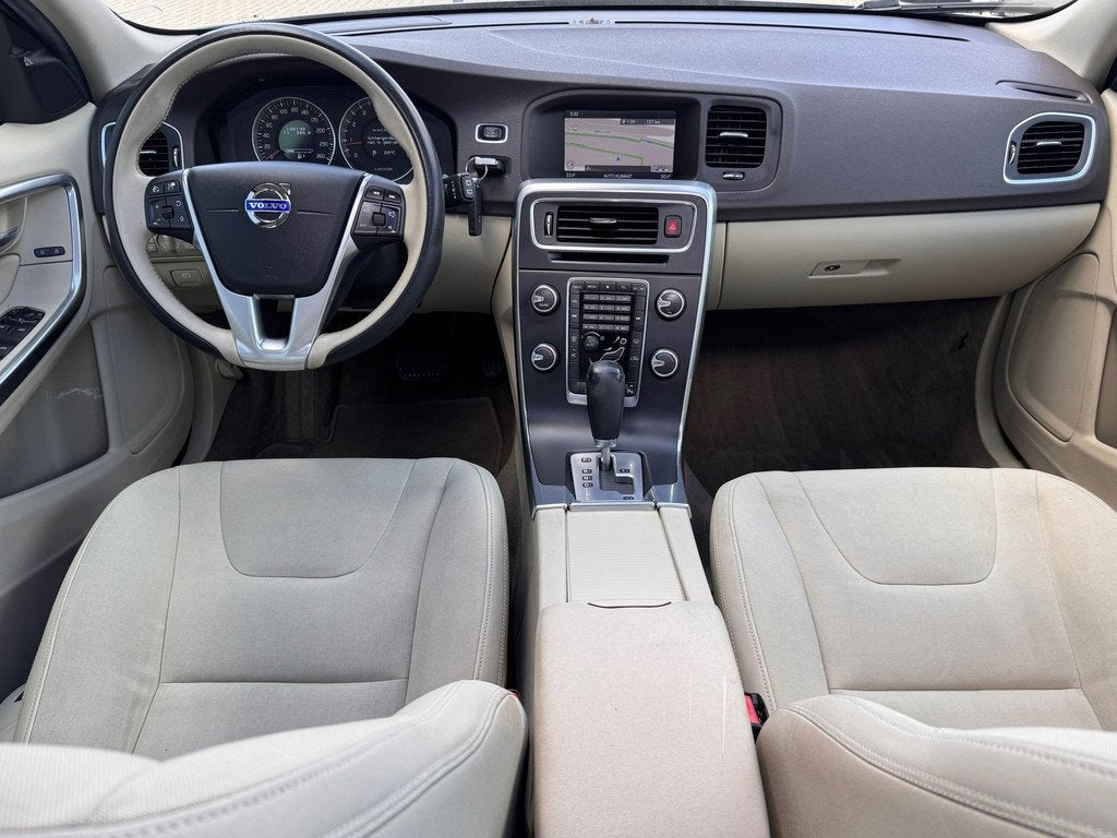 Volvo V60 2.0T Kinetic | Automaat | Schuifdak | Cruise | Nav, Auto's, Volvo, Euro 5, 4 cilinders, Origineel Nederlands, 203 pk