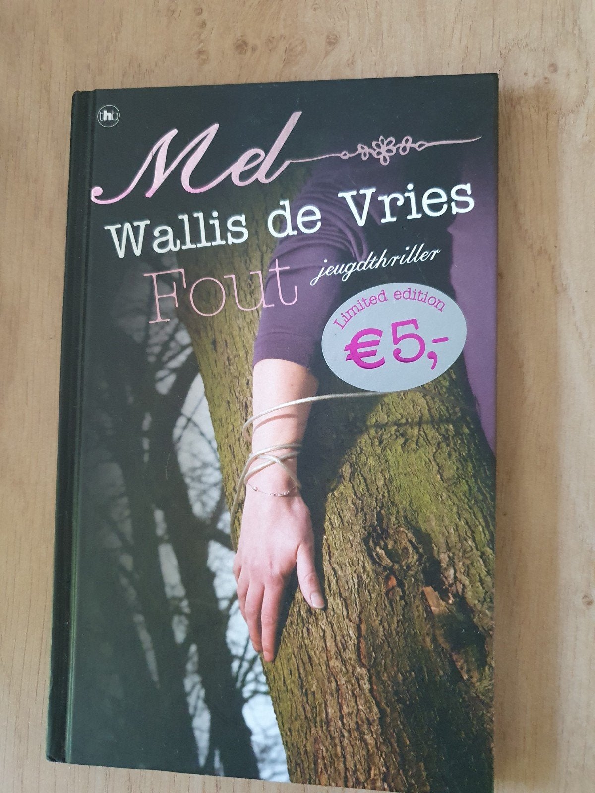Jeugdthrillers Mel Wallis de Vries: Valse, Waanzin, Fout, Boeken, Ophalen of Verzenden, Zo goed als nieuw, Mel Wallis de Vries