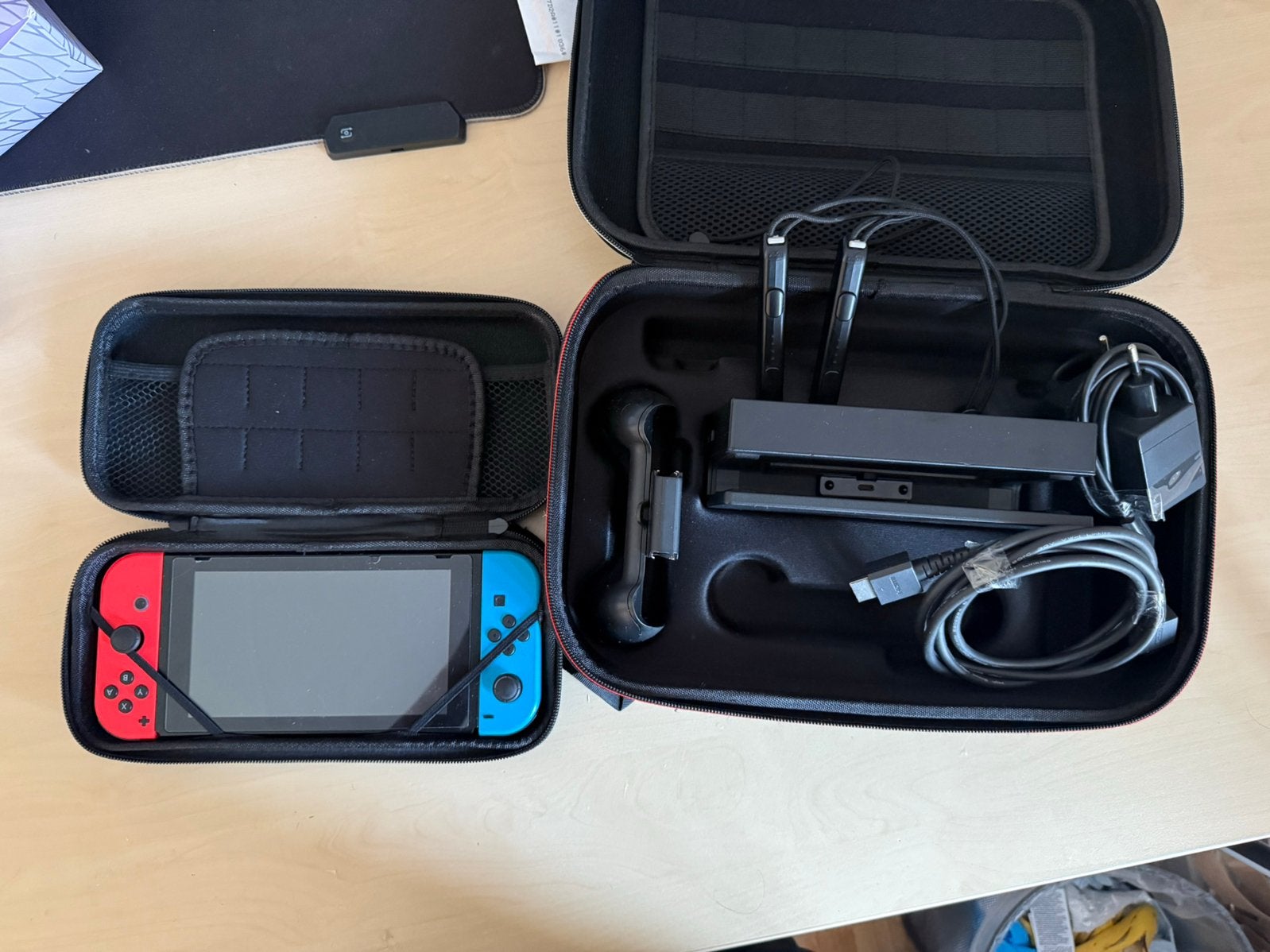 Nintendo Switch, Spelcomputers en Games, Ophalen, Zo goed als nieuw, Met 2 controllers, Switch Original