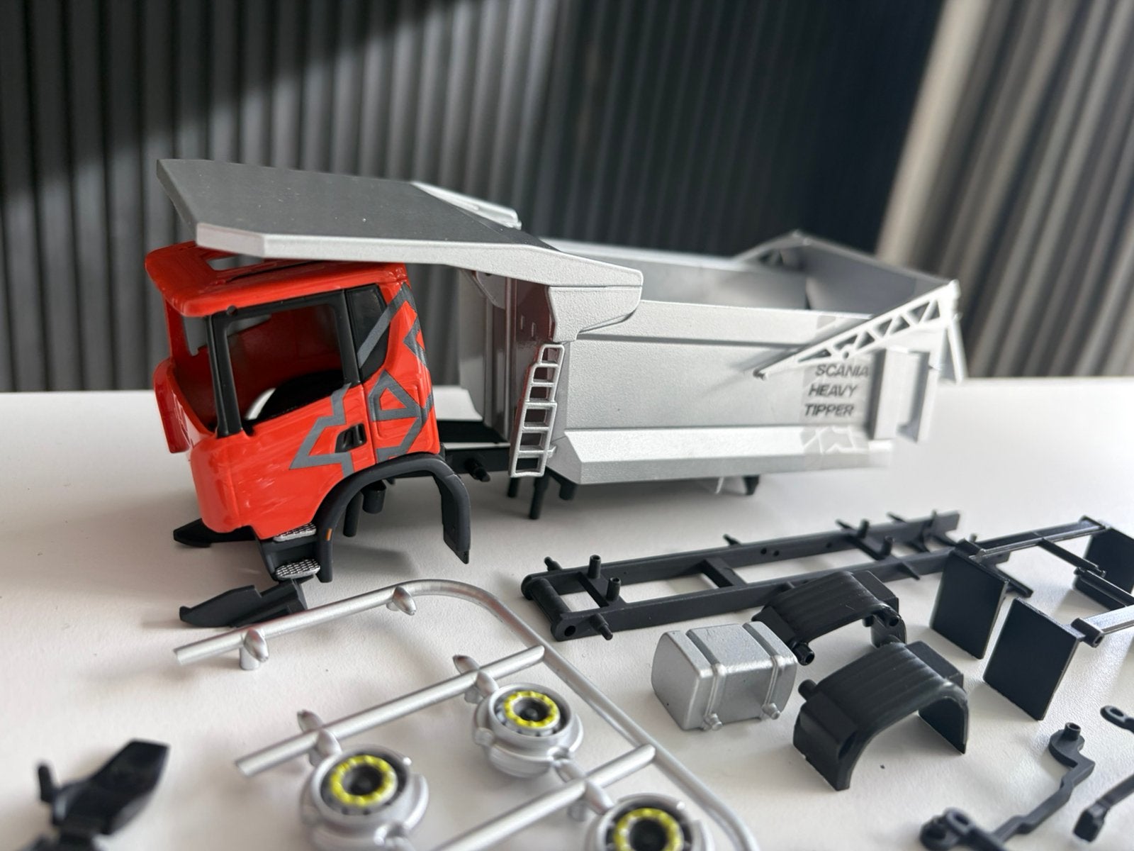 Tekno onderdelen Scania zware dumper, Hobby en Vrije tijd, Ophalen of Verzenden, Zo goed als nieuw, Bus of Vrachtwagen, Tekno