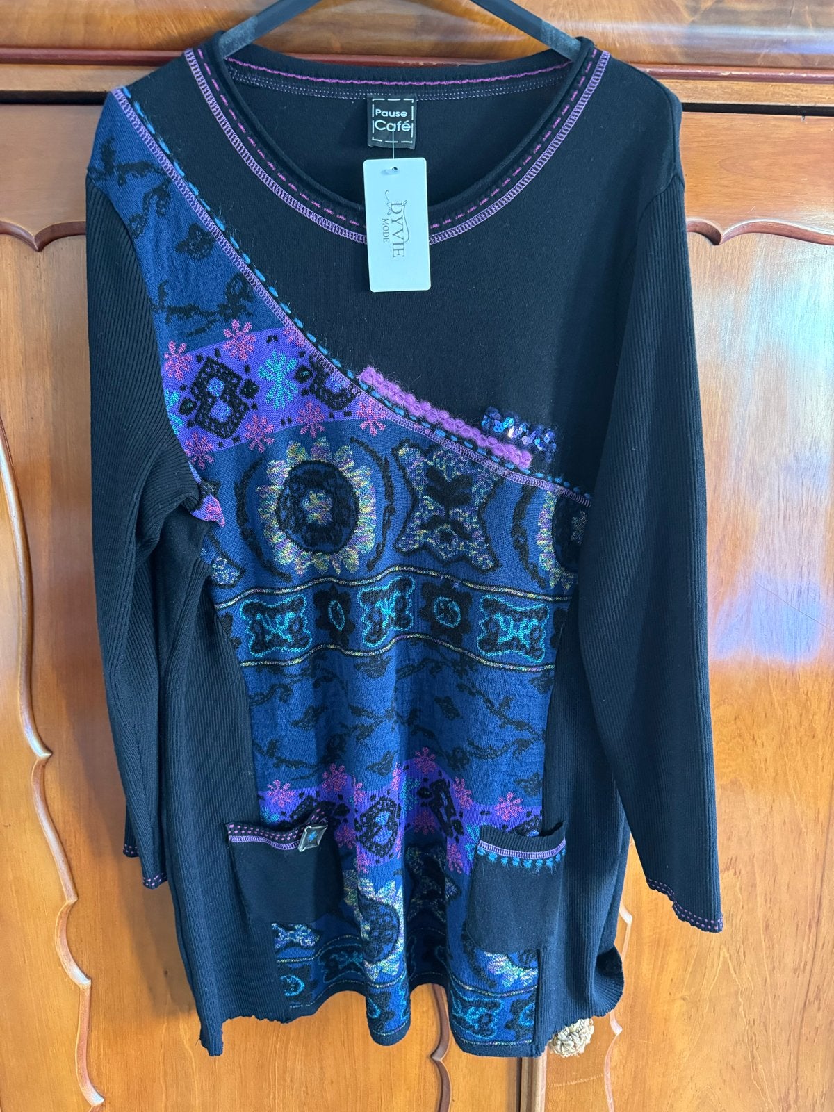 Pause Café Tuniek Zwart met Paarse en Blauwe Details, Ophalen of Verzenden, Nieuw, Maat 46/48 (XL) of groter, Zwart