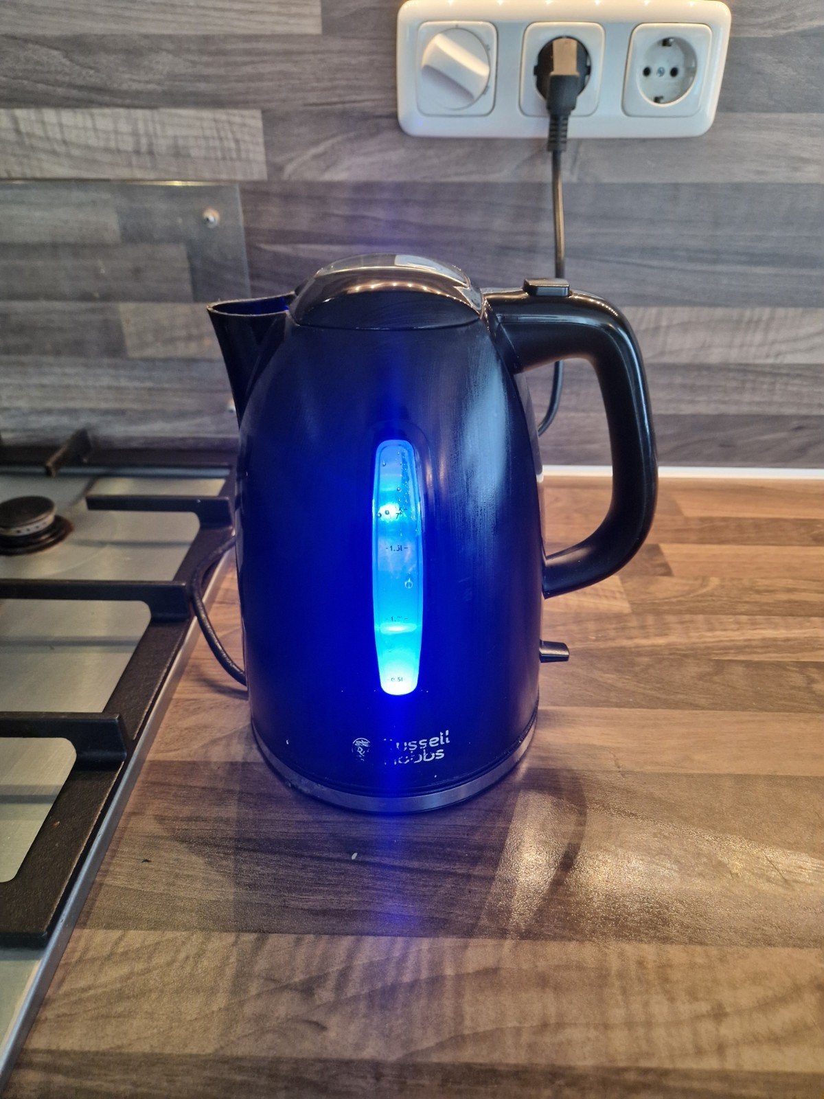 Russell Hobbs waterkoker - Zwart, werkt nog goed, 1 tot 2 liter, Ophalen, Gebruikt