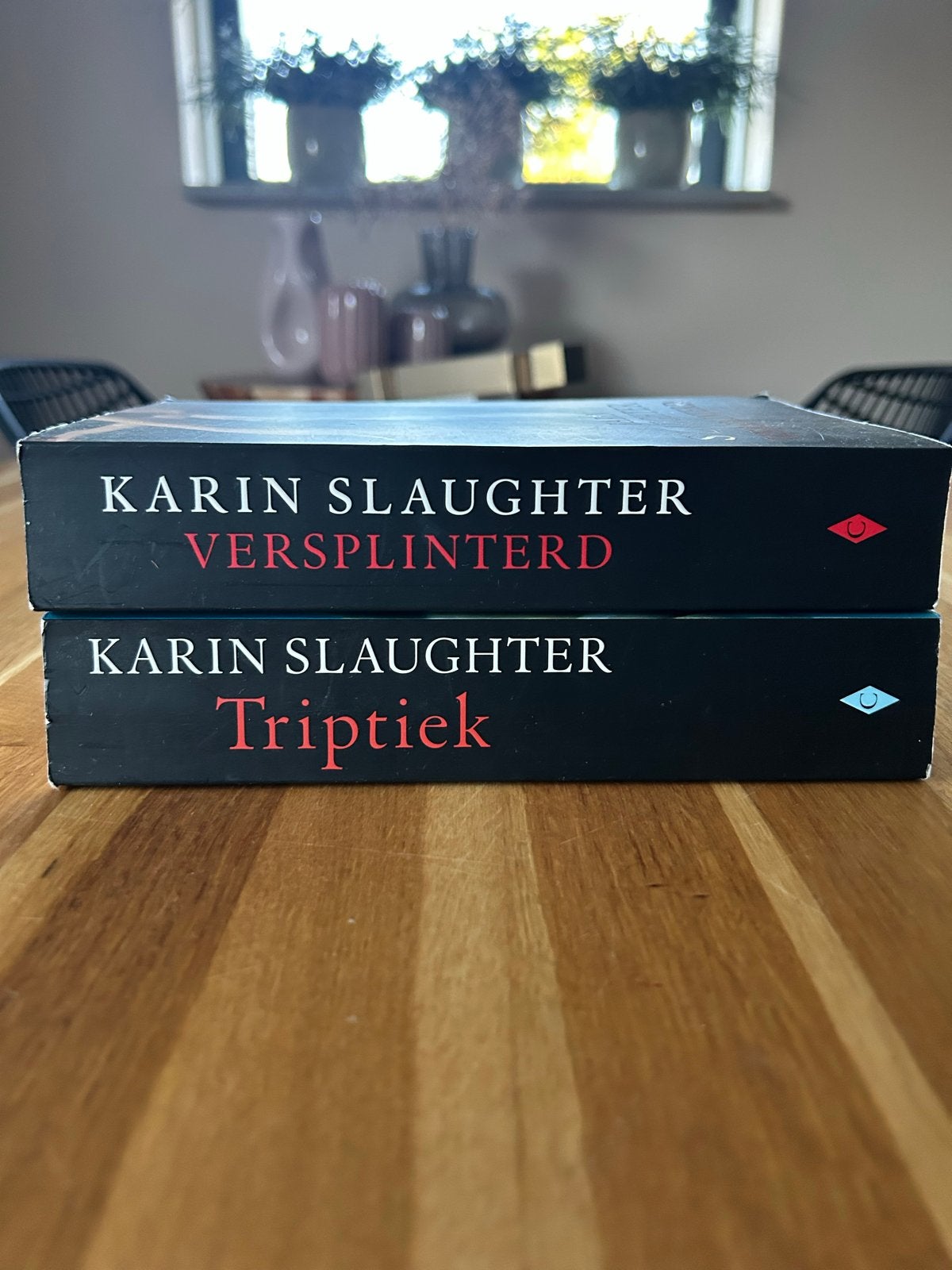 Karin Slaughter - Versplinterd & Triptiek (2 boeken), Boeken, Ophalen of Verzenden, Gelezen, Nederland
