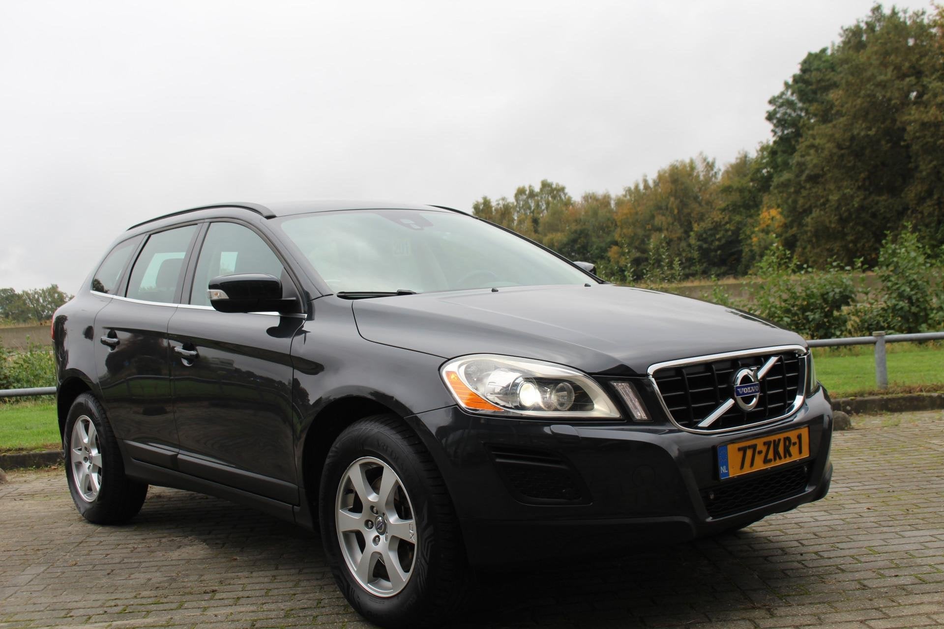 Volvo XC60 2.0 D3 Summum Navi Trekhaak Bi-Xenon Cruise contr, Voorwielaandrijving, Euro 5, 1624 kg, Gebruikt