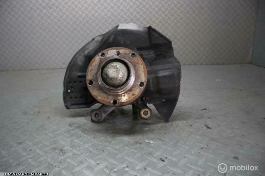 wielnaaf 3 serie e46 rechts fusee bmw e46 rechts voor, Gebruikt, BMW, BMW