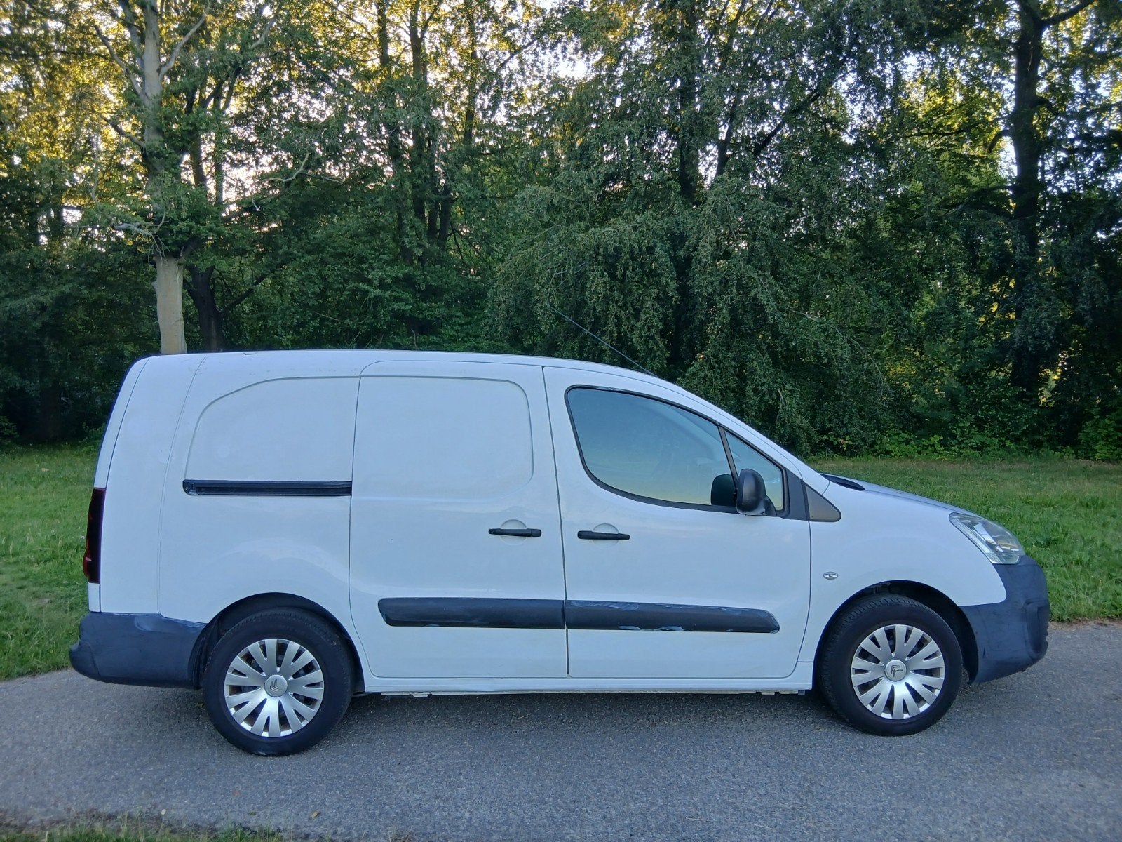 Euro6 Berlingo XL Lengte 2 BlueHDI 100pk Airco Trekhaak Cr C, Auto's, Voorwielaandrijving, Stof, Euro 6, 4 cilinders