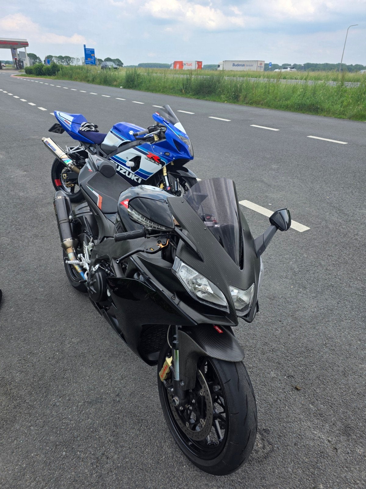 Aprilia RSV4 uit 2014 met Carbon Pakket, Motoren, 4 cilinders, Motorrijbewijs A, Gebruikt, Super Sport