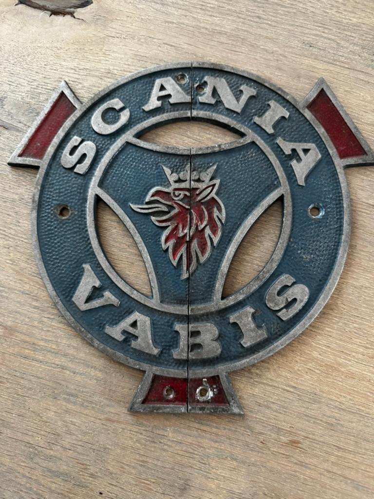 Scania Vabis embleem gietijzer, Ophalen of Verzenden
