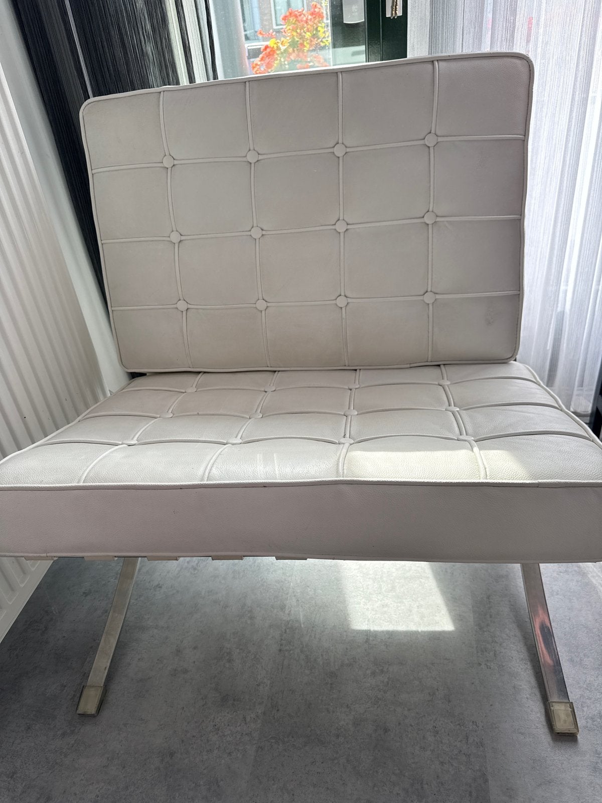 barcelona chair, Ophalen, Zo goed als nieuw, Eenpersoons, 90 cm