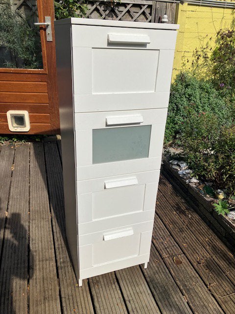 Gratis witte IKEA ladekast, Ophalen, Overige materialen, Minder dan 50 cm, Gebruikt
