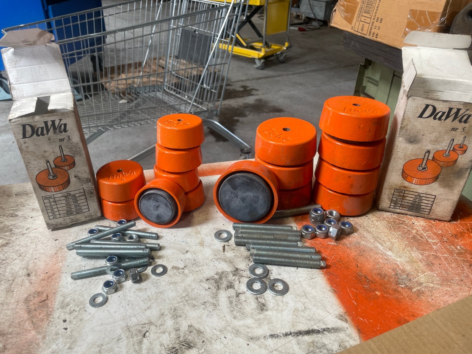 DaWa Trillingsdempers met Bouten en Moeren, Ophalen, Nieuw