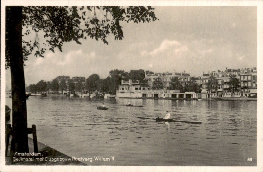 Amsterdam - De Amstel - Clubgebouw Roeiverg. WillemII, Ophalen of Verzenden, 1940 tot 1960, Gelopen, Noord-Holland