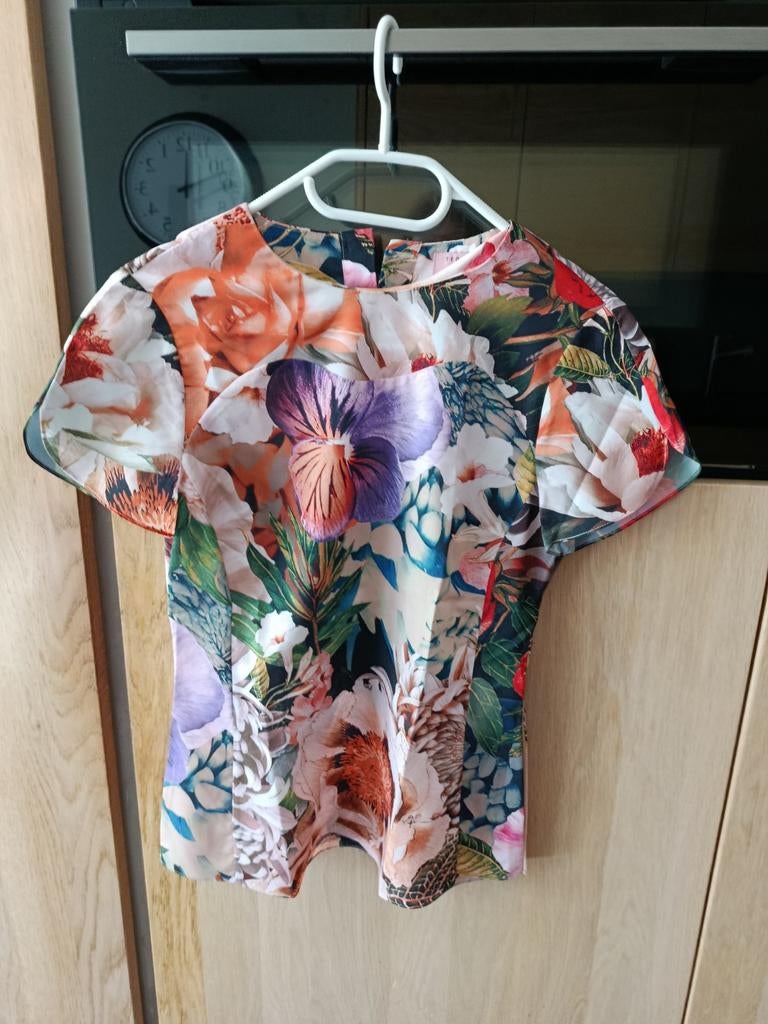 Ted Baker top maat 0= 34, Kleding | Dames, Tops, Ophalen of Verzenden, Zo goed als nieuw, Maat 34 (XS) of kleiner, Korte mouw