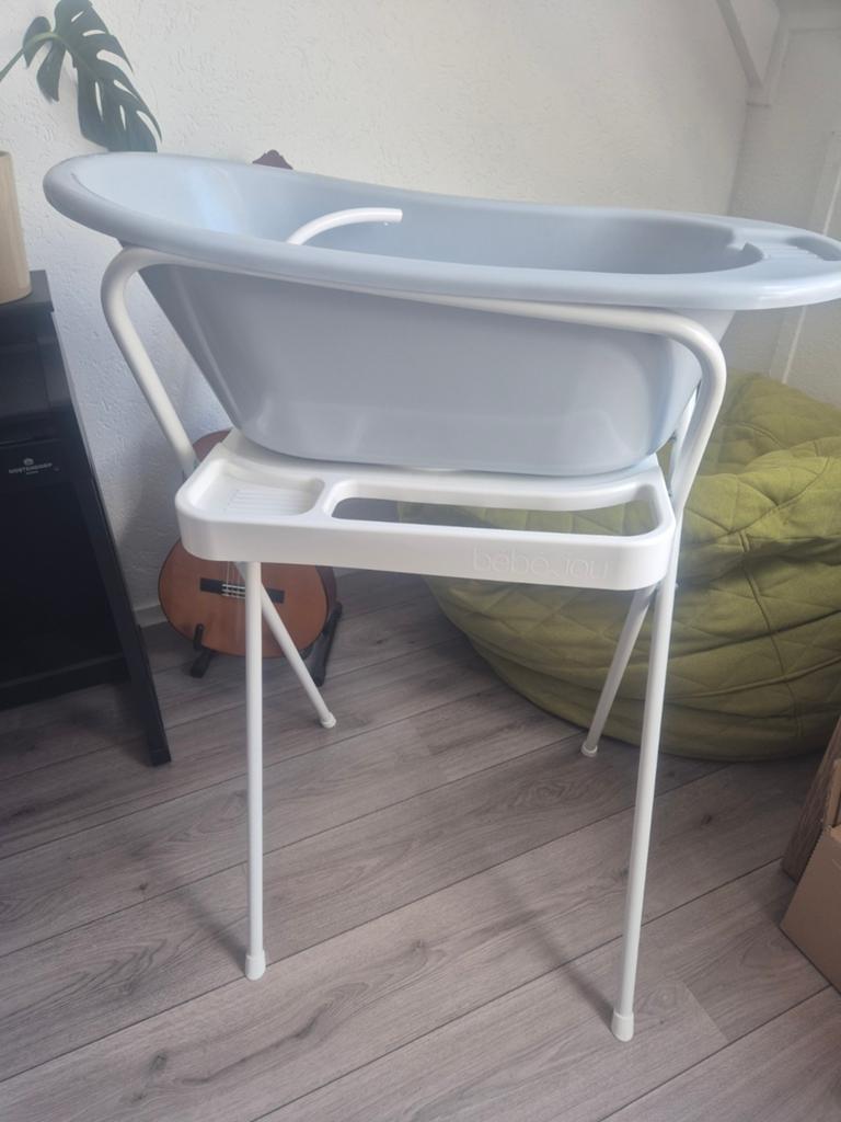 Babybadje met standaard en zitje, Ophalen, Gebruikt, Badje, Standaard