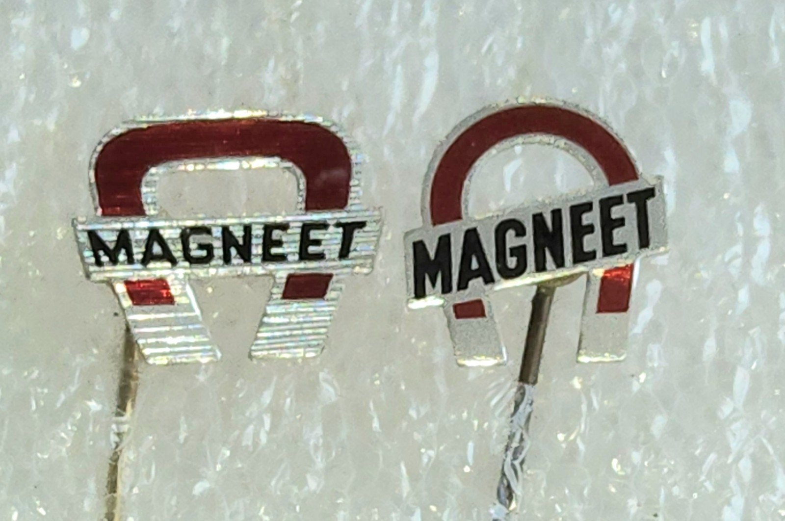 2 Speldjes Magneet Fiets en Bromfiets uit Weesp, Ophalen of Verzenden, Gebruikt, Overige onderwerpen