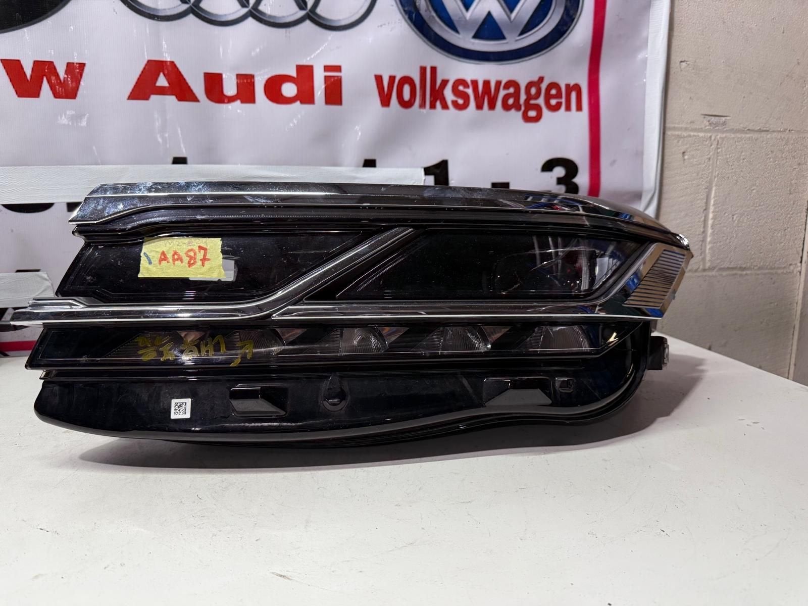 Volkswagen Touareg III Koplamp, Gebruikt, -, -, Ophalen of Verzenden