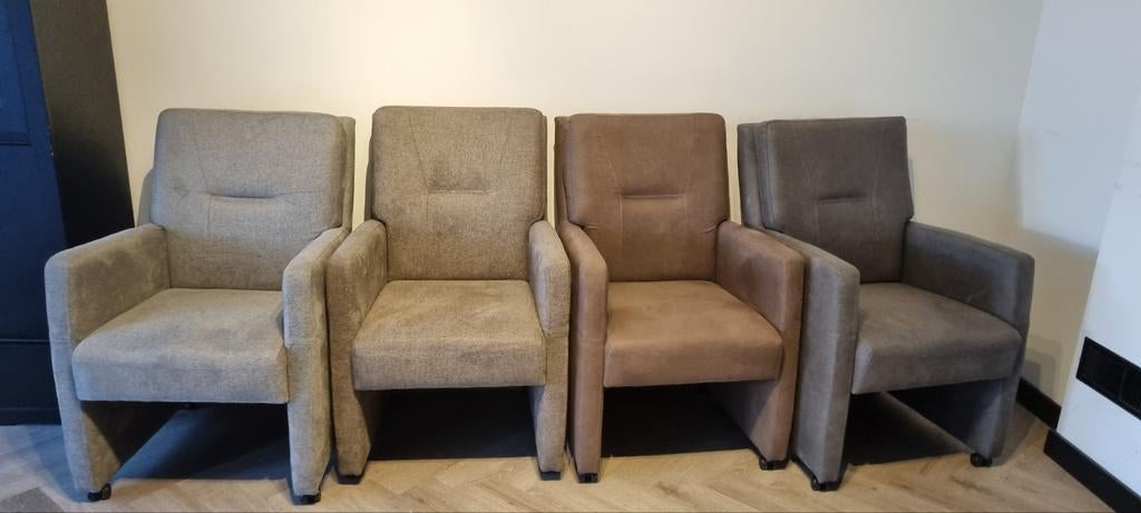 Eetkamerstoelen, Ophalen