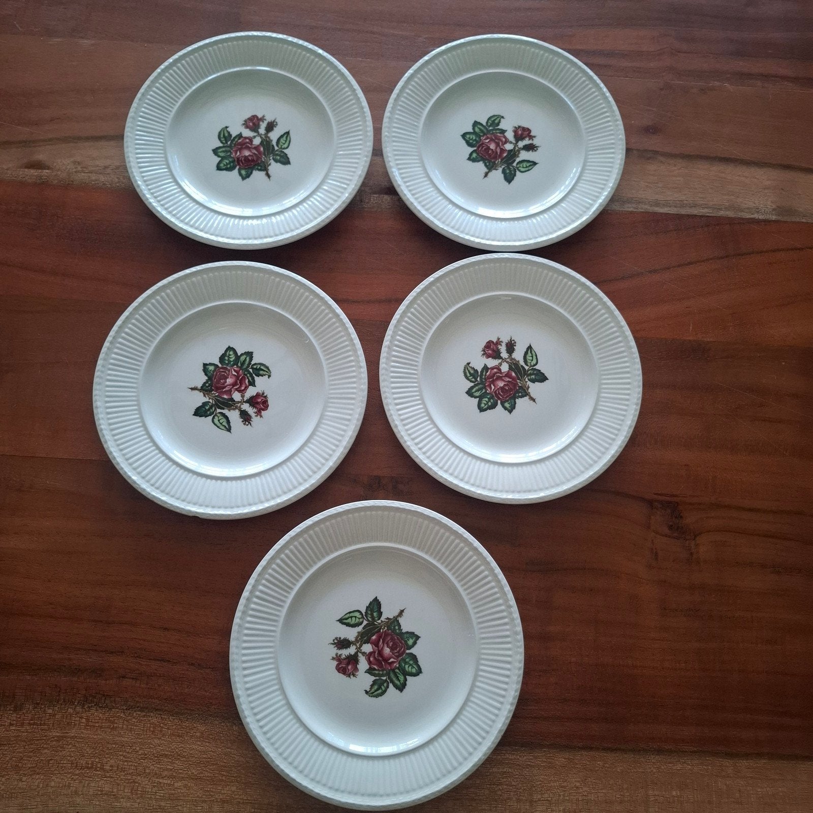 5 Wedgwood "Moss Rose" gebaksbordjes, Ophalen of Verzenden