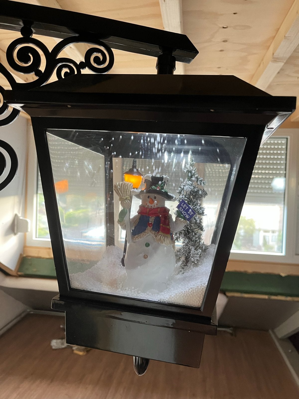 Kerstpaal met lampen sneeuw en muziek!!, Ophalen