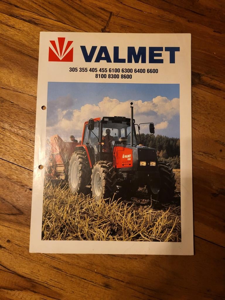 tractor folder Valmet 305-8600, Ophalen of Verzenden, Zo goed als nieuw