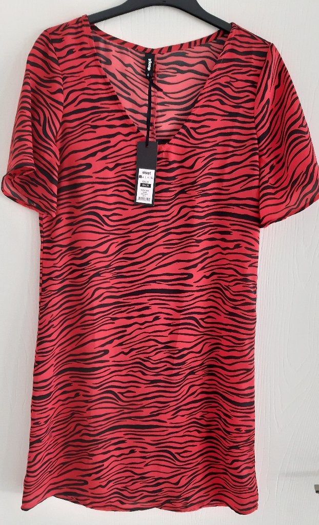 Rode jurk met zebraprint Eksept maat S, Kleding | Dames, Nieuw, Ophalen of Verzenden, Knielengte, Eksept