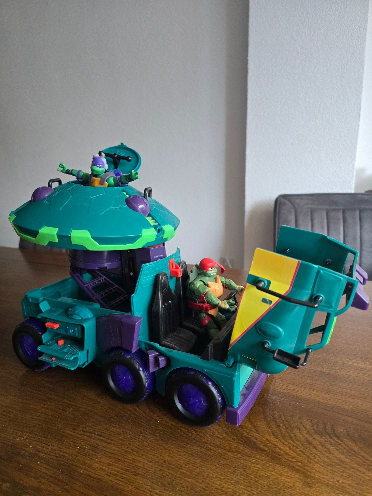 Teenage Mutant Ninja Turtles Turtle Blimp met figuren, Ophalen of Verzenden, Gebruikt