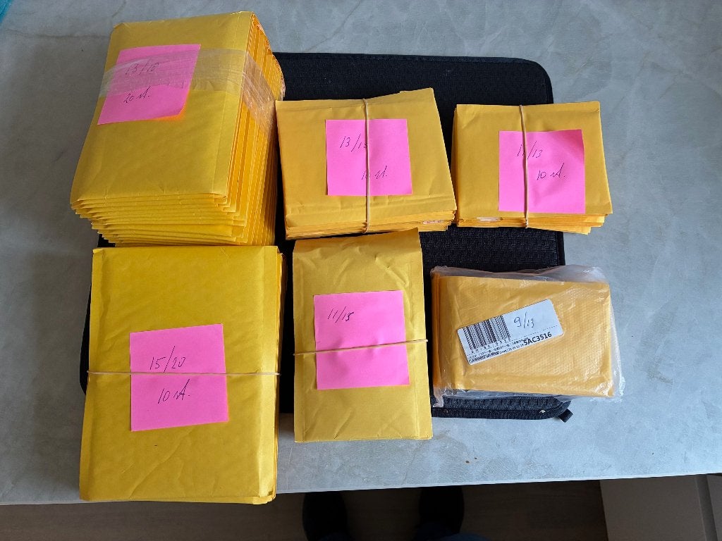 Diverse maten luchtkussen enveloppen, geel, Ophalen of Verzenden, Nieuw