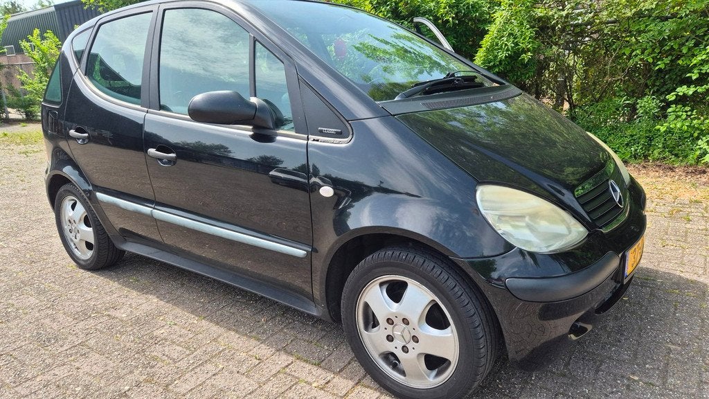 Mercedes-Benz A-klasse 140 Classic NIEUWE APK, Voorwielaandrijving, 4 cilinders, Zwart, 14 km/l