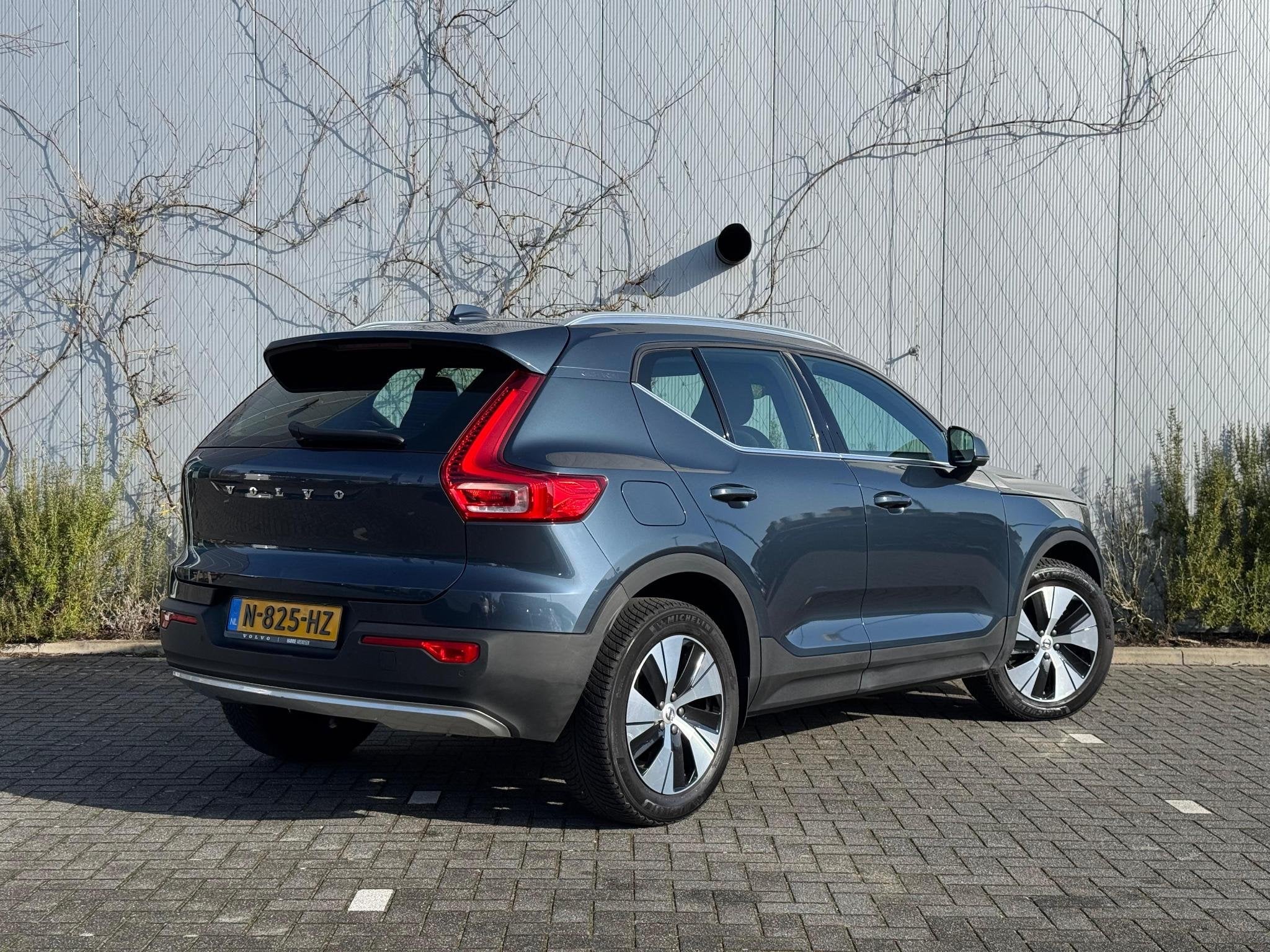 Volvo XC40 1.5 T4 Recharge Inscription Expression | Plug-in, Auto's, 12 maanden, Stof, Euro 6, Blauw