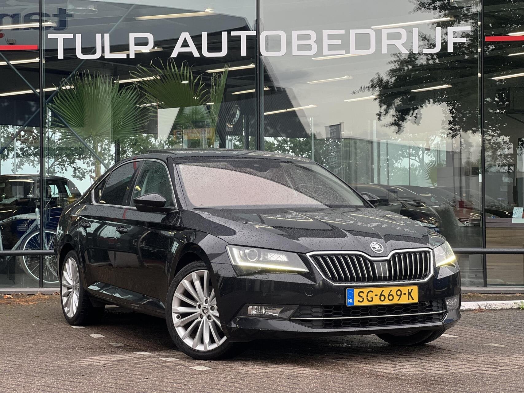 Skoda Superb 1.4 TSI ACT Ambition Business DSG NLauto NAP, Auto's, Stof, Gebruikt, 150 pk, Zwart