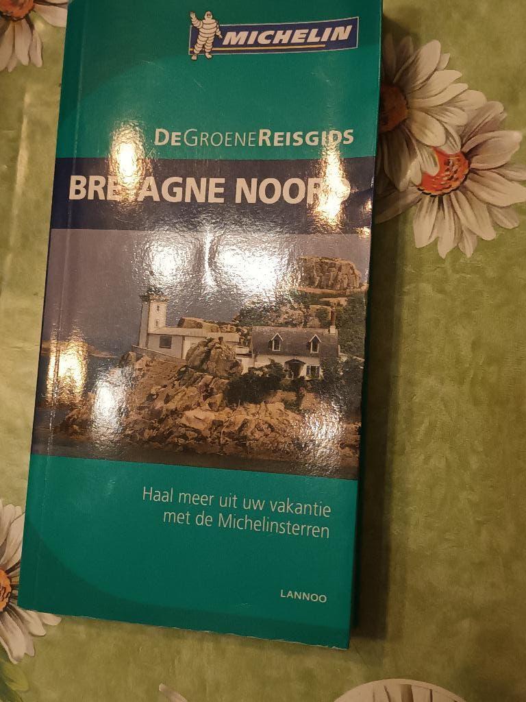 Bretagne Noord Frankrijk Michelin groene reisgids Rennes, Michelin, Ophalen of Verzenden, Zo goed als nieuw, Reisgids of -boek