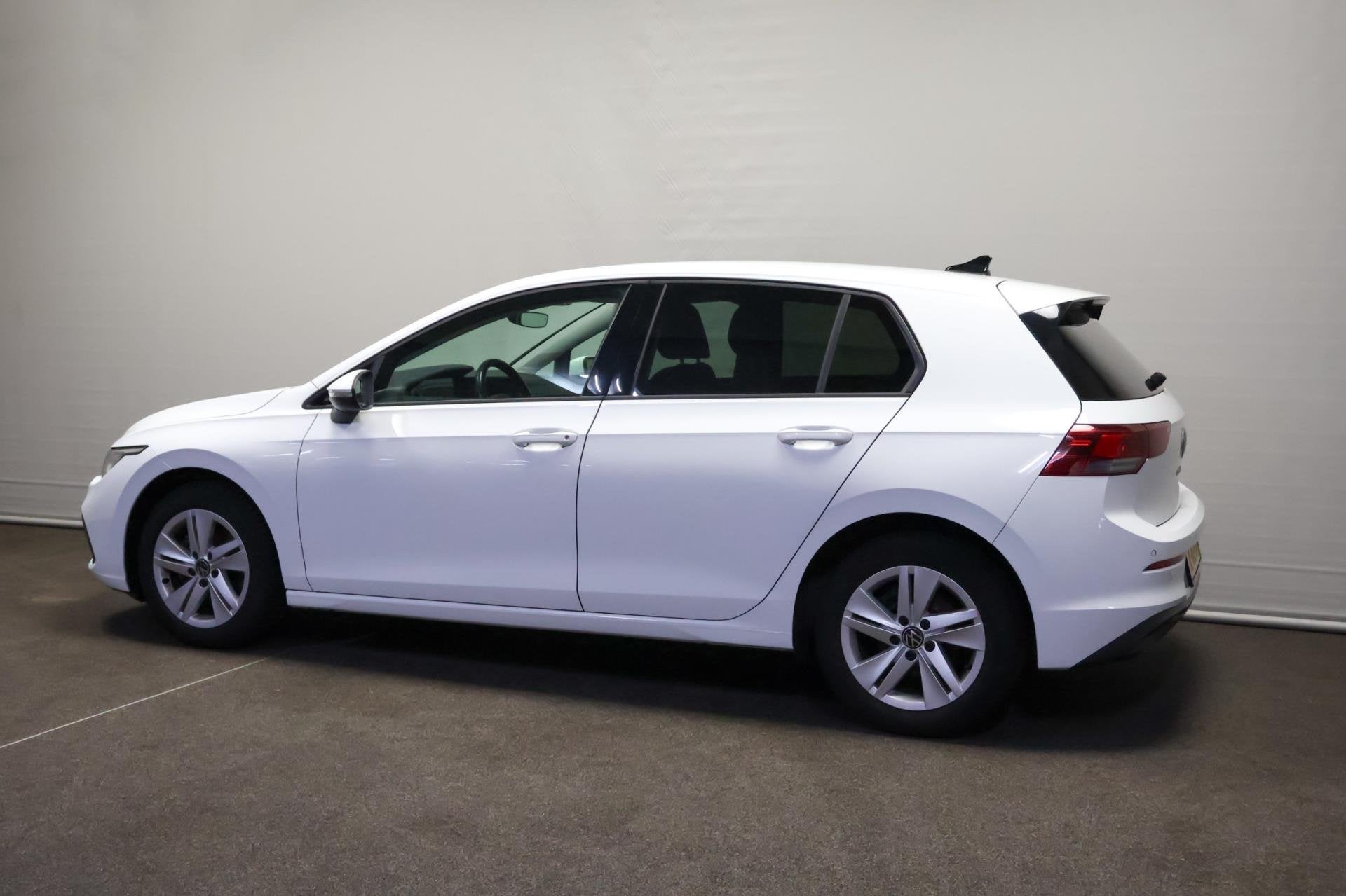 Volkswagen Golf 1.0 TSI Life, Auto's, Voorwielaandrijving, Euro 6, Wit, Origineel Nederlands