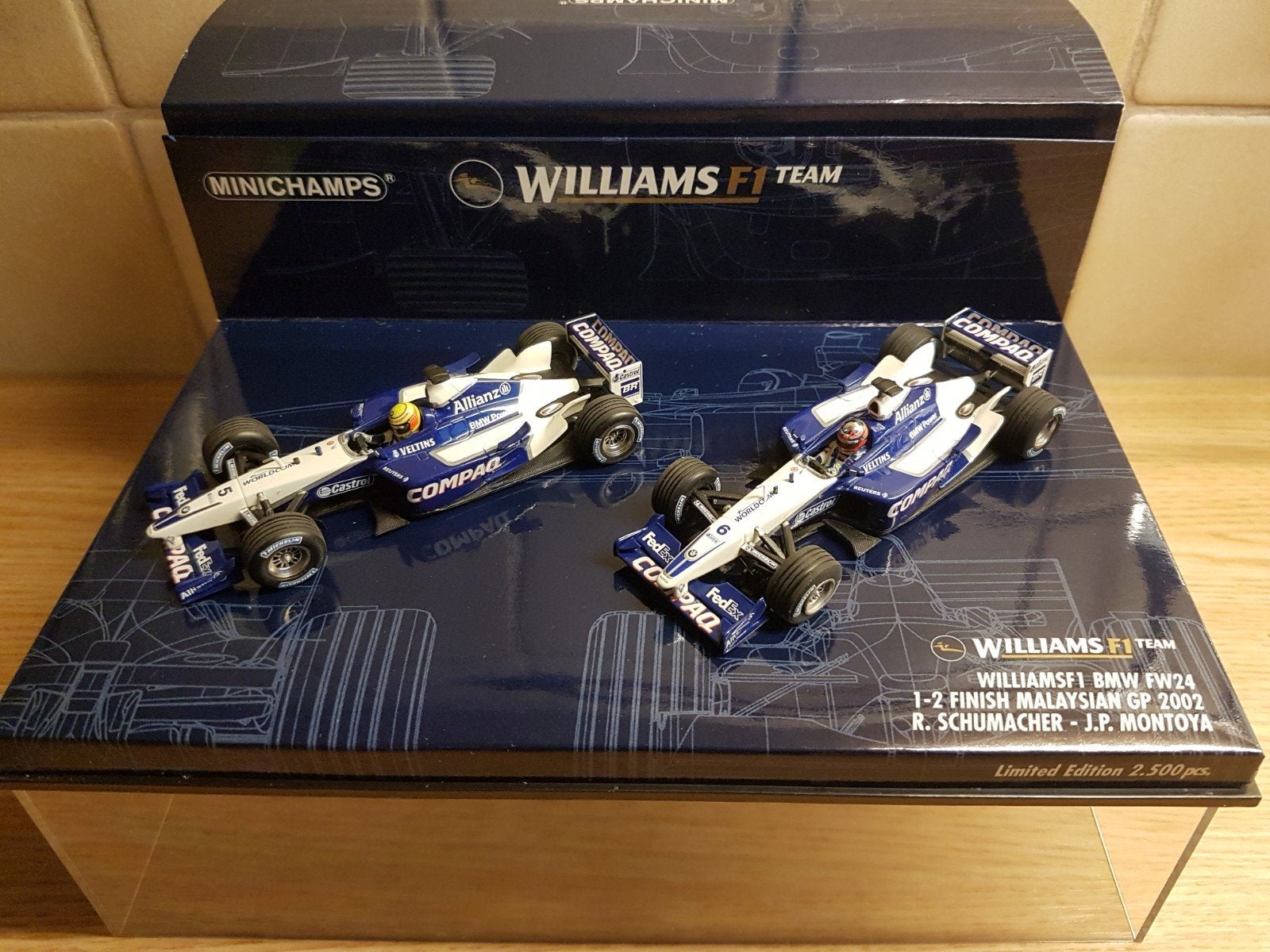F1 Williams BMW fw24 Schumacher Montoya 1-2 Maleisië 2002, Ophalen of Verzenden, Zo goed als nieuw, Auto, MiniChamps