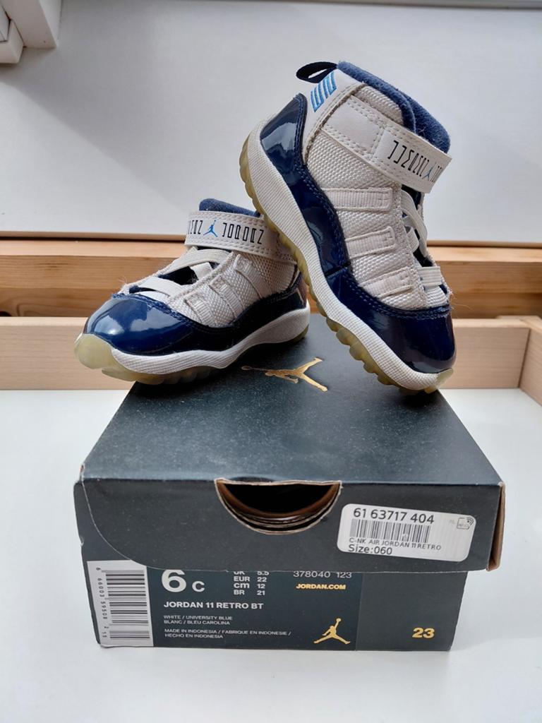 Jordan retro kinderschoenen, maat 22, Ophalen of Verzenden, Zo goed als nieuw, Jongen of Meisje, Schoenen