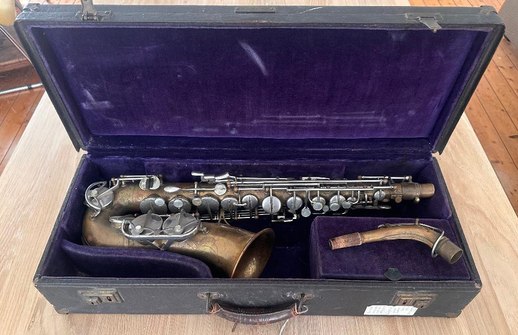Edgeware Alt sax (Boosey & Hawkes), Ophalen of Verzenden, Gebruikt, Alt, Met koffer