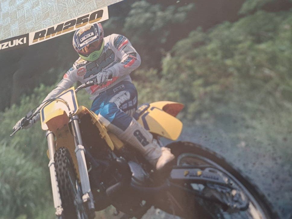 " SUZUKI: RM 250CC folder 1989, Motoren, Handleidingen en Instructieboekjes, Ophalen of Verzenden, Suzuki