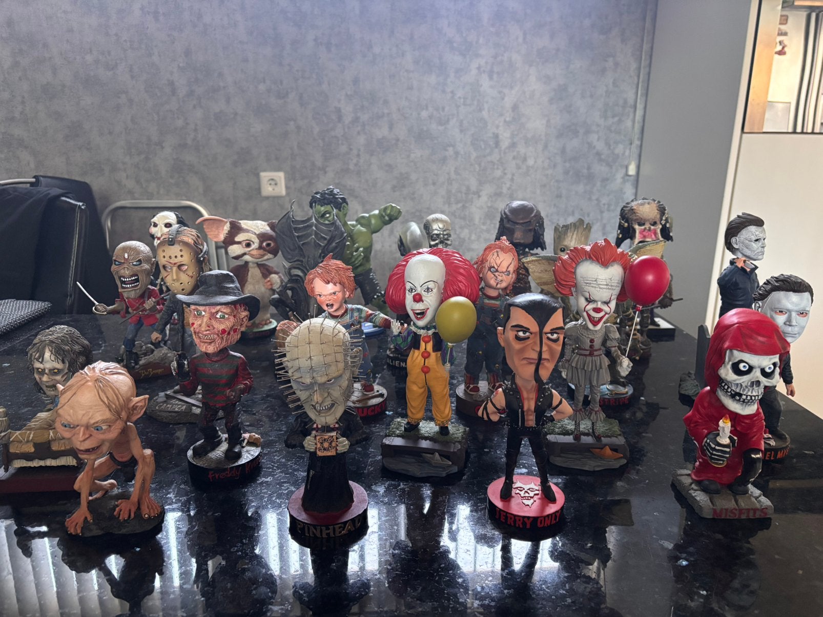 Neca headknockers verzameling, Verzamelen, Ophalen