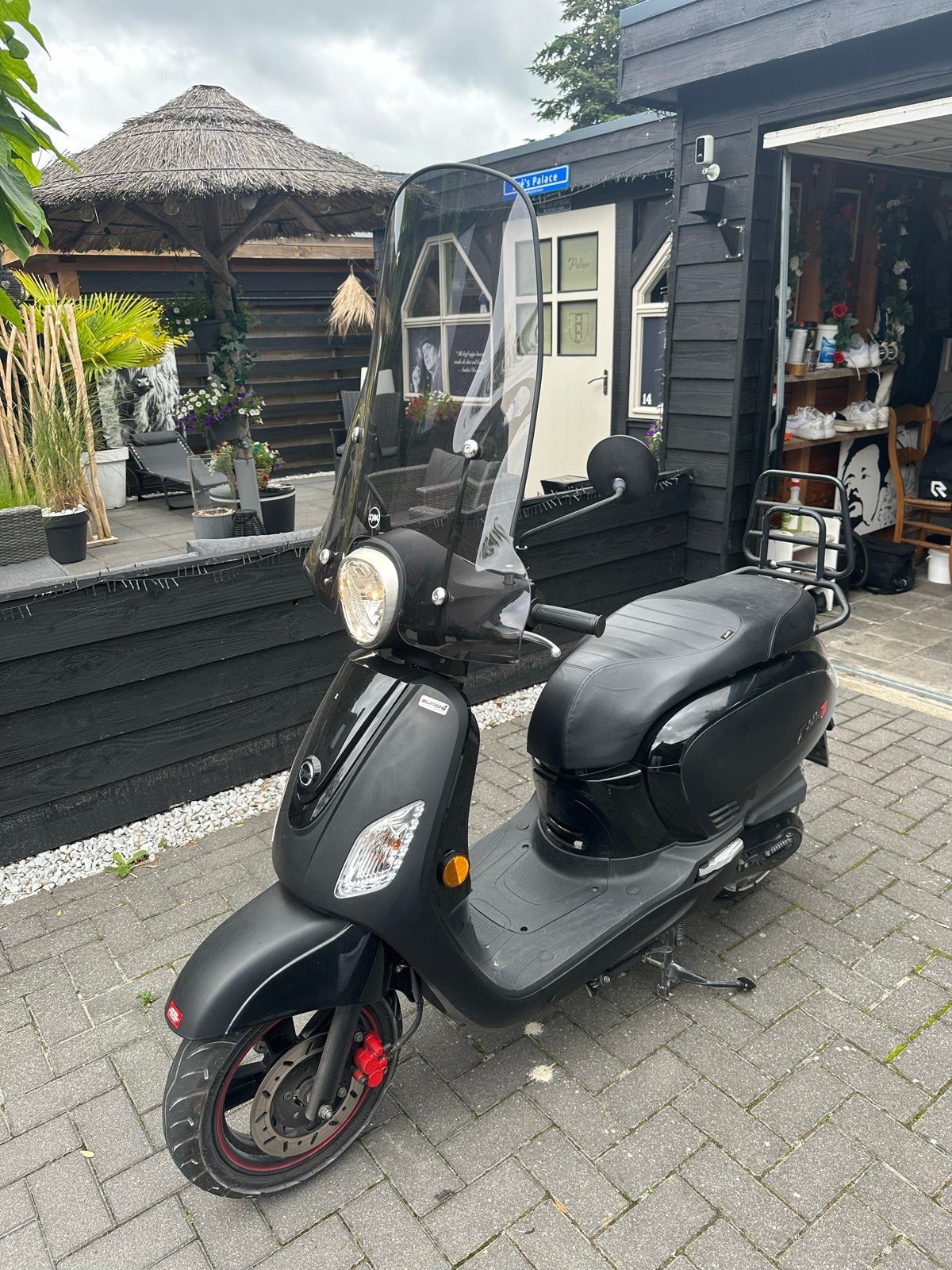 Sym Fiddle 3 snorscooter zwart met windscherm, Ophalen of Verzenden, Zo goed als nieuw, Benzine, SYM