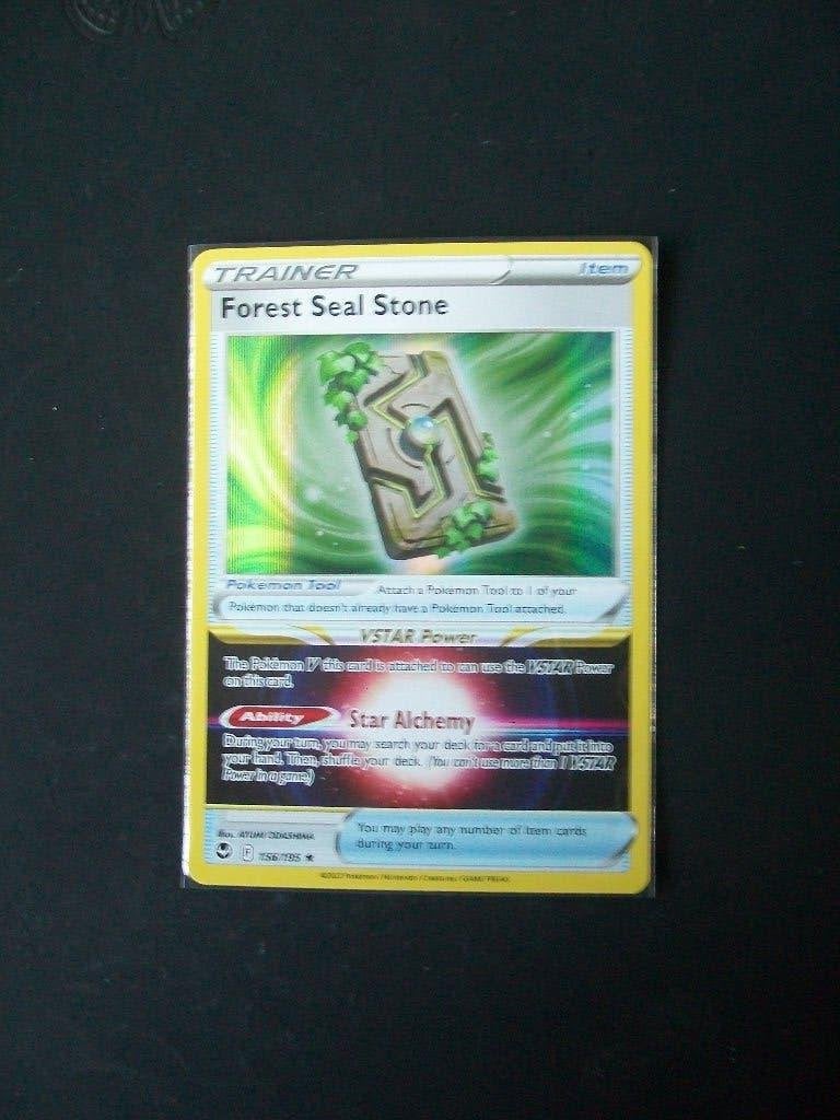 2821. Nieuwe Pokemon Kaart Holo Rare FOREST SEAL STONE, Verzenden, Nieuw, Losse kaart, Foil