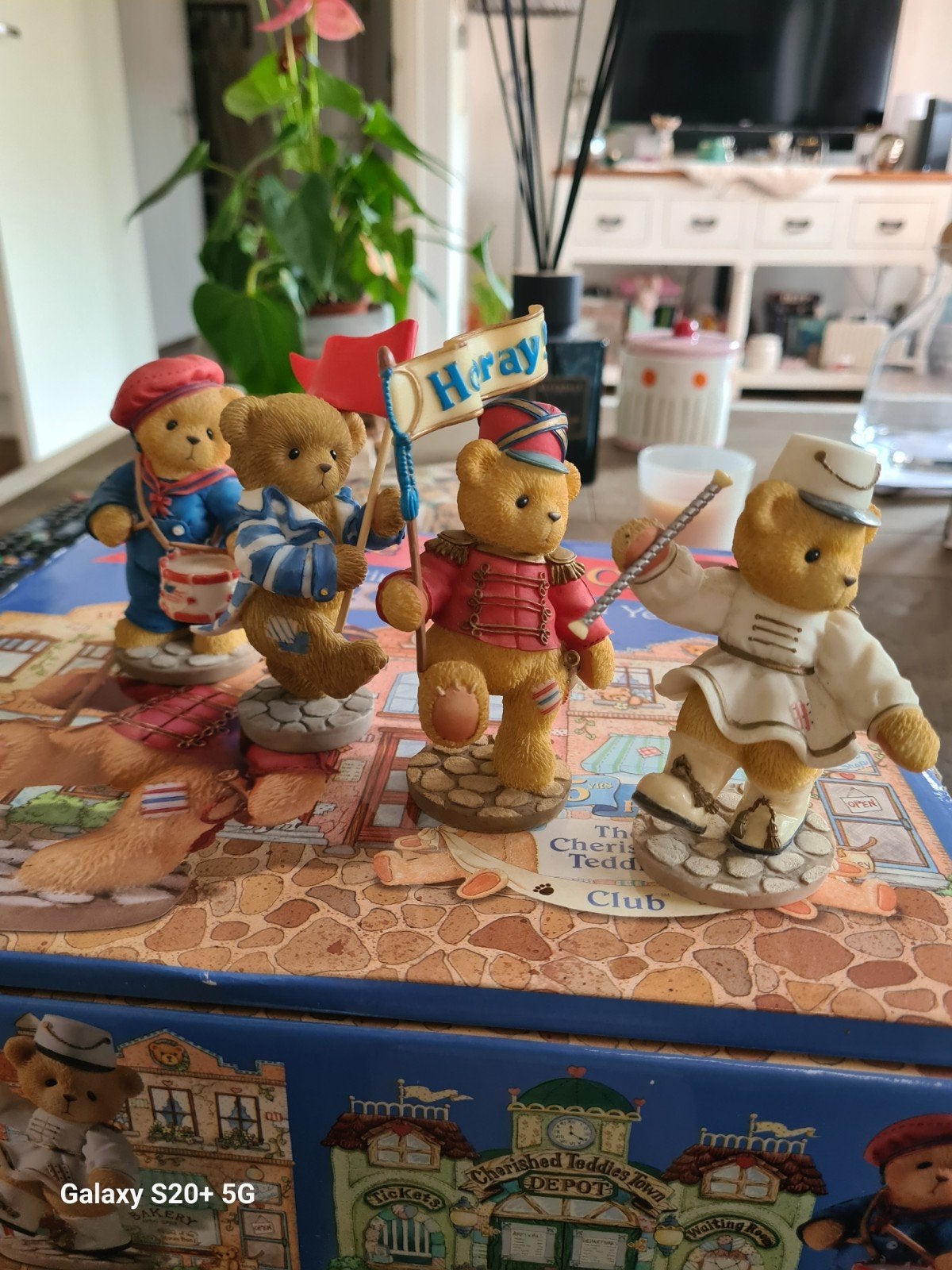 Cherished Teddies parade beeldjes set, Verzamelen, Ophalen of Verzenden, Zo goed als nieuw, Beeldje, Cherished Teddies